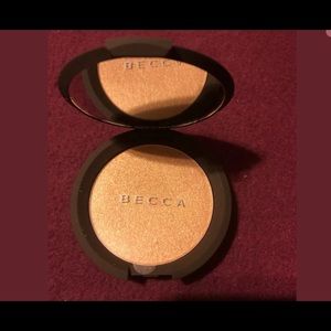Becca Prosecco Pop shimmering skin perfector